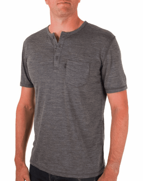 A Guide to Men's Travel Clothing | Tortuga