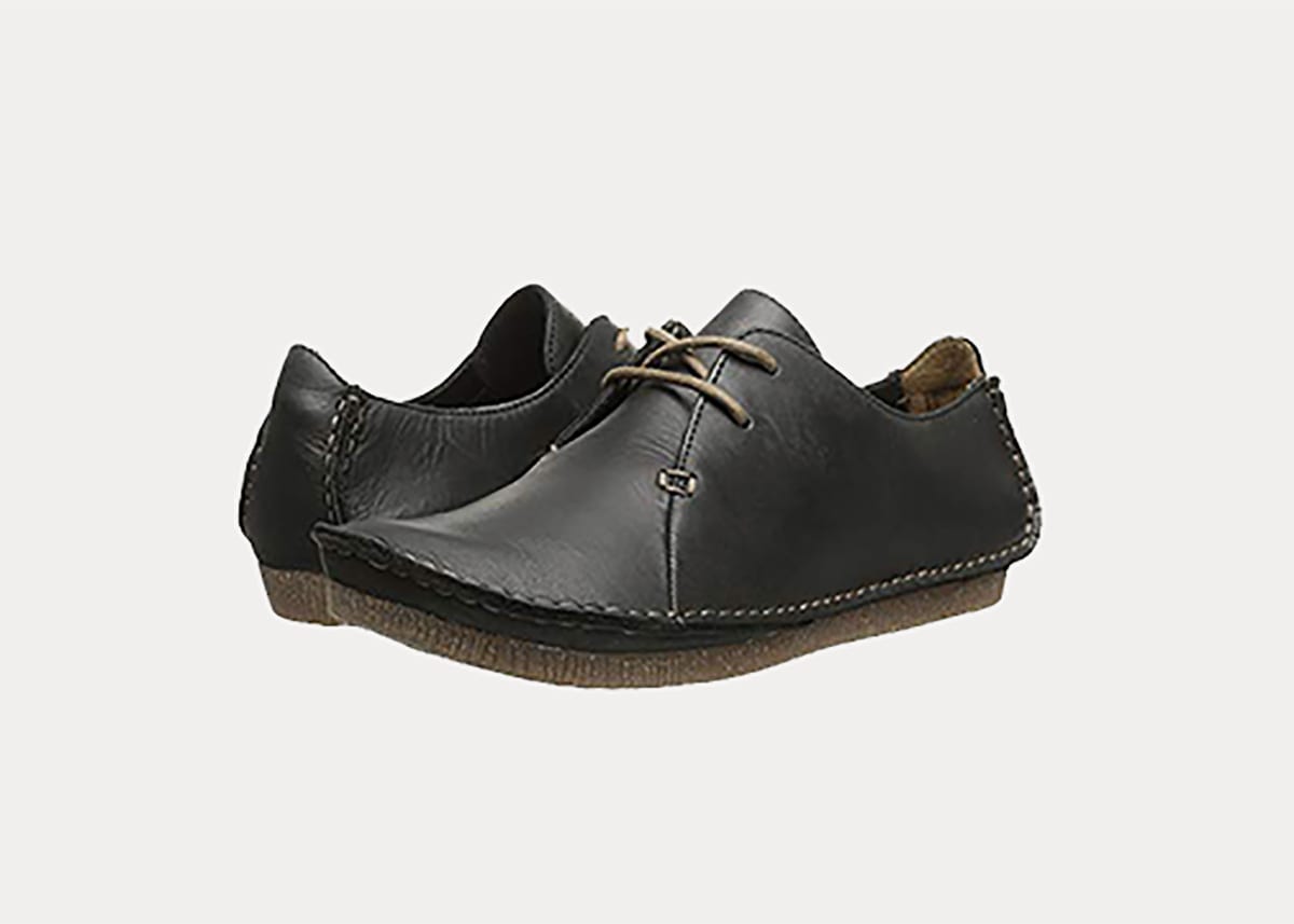 Clarks airport sale friendly shoes