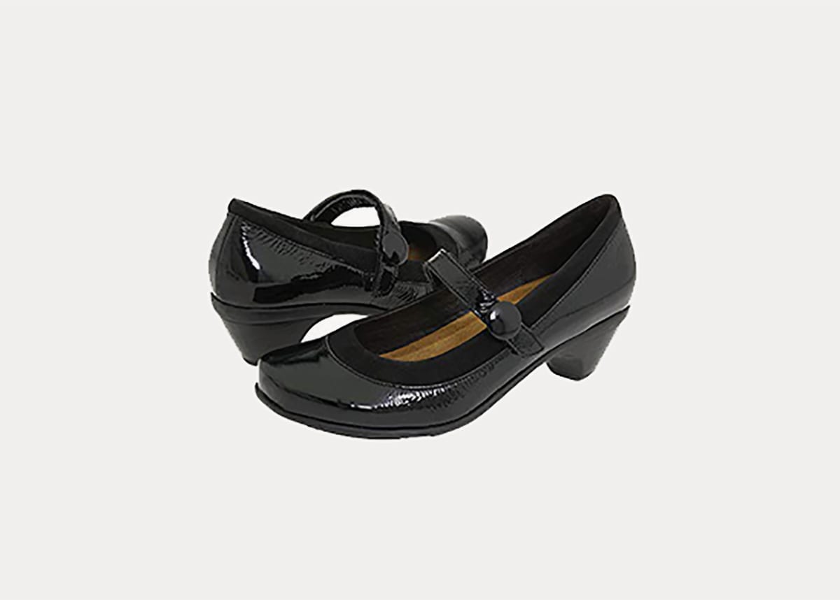 Packable dress outlet shoes