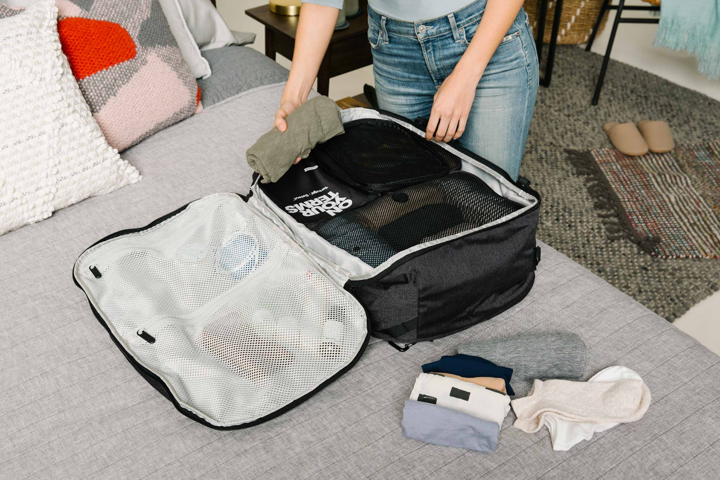 How to Keep Your Luggage and Clothes From Stinking - Tortuga